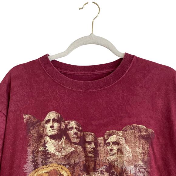 Mount Rushmore National Park Maroon AOP Graphic T shirt Size Medium Destination - Picture 5 of 16